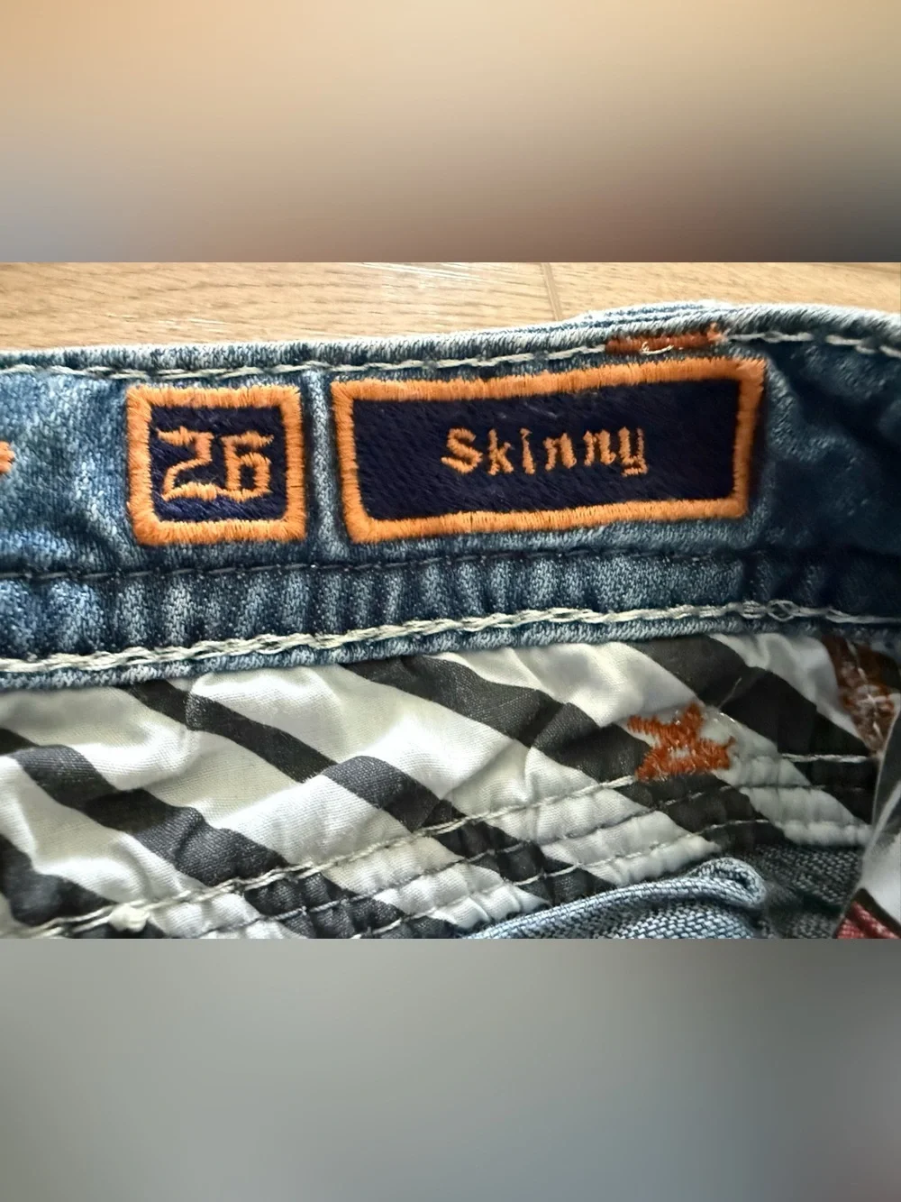 Rock Revival Becki Skinny Jeans Size 26 Light Wash Embellished Rhinestones Denim